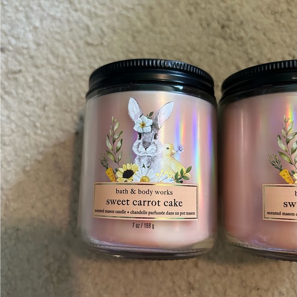 NEW Lot of 2 Bath and Body Works Sweet Carrot Cake One Wick Candles - Picture 2 of 3